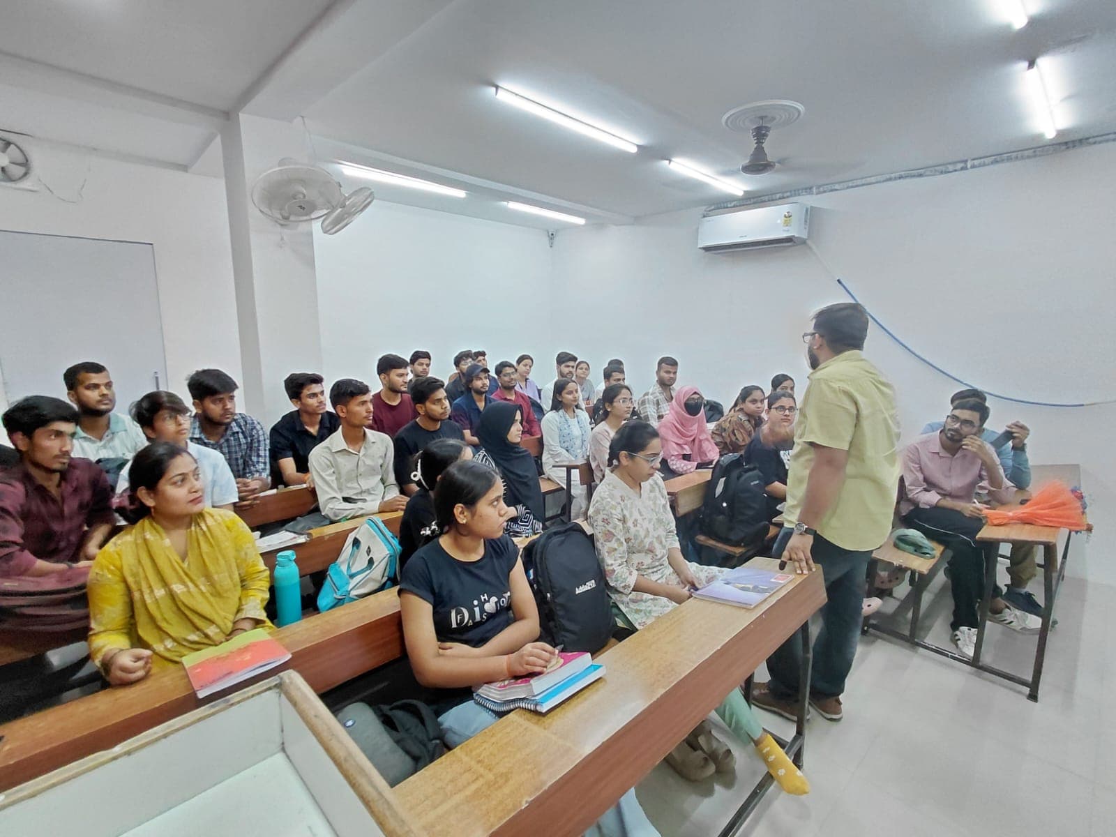Center photo