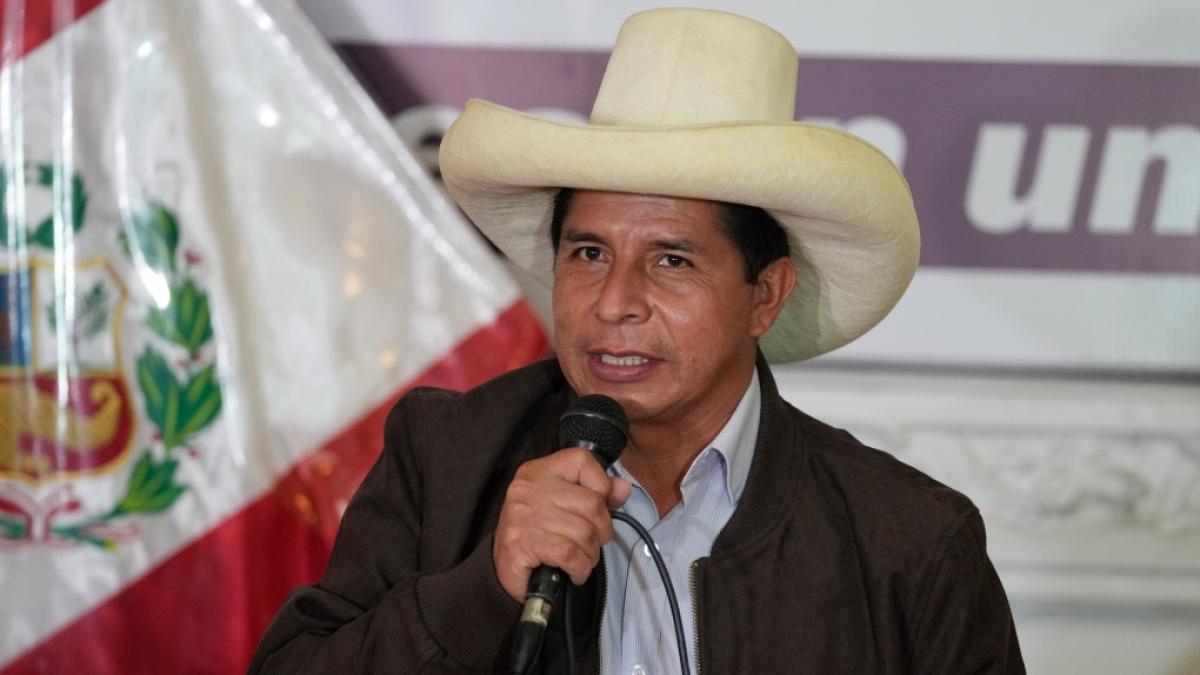Leftist school teacher Pedro Castillo declared New Peru President| ഇടതുപക്ഷ സ്കൂൾ അധ്യാപകൻ പെഡ്രോ കാസ്റ്റിലോ ന്യൂ പെറു പ്രസിഡന്റായി പ്രഖ്യാപിച്ചു_40.1