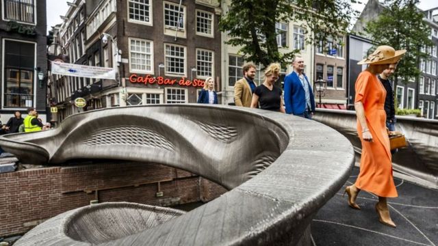 World's first 3D-printed steel bridge opened in Amsterdam| ലോകത്തിലെ ആദ്യത്തെ 3 ഡി പ്രിന്റഡ് സ്റ്റീൽ ബ്രിഡ്ജ് ആംസ്റ്റർഡാമിൽ തുറന്നു_40.1