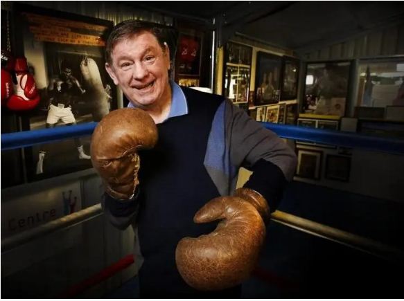 Former Australian boxing world champion Johnny Famechon passes away