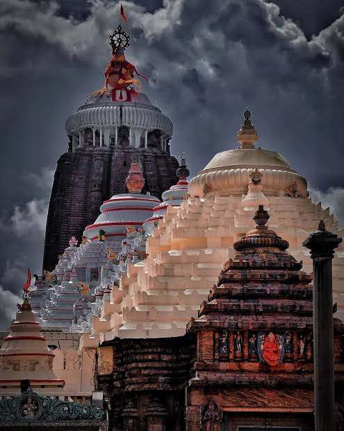 Top 10 Famous Temples in India- World Largest Hindu Temple -_8.1