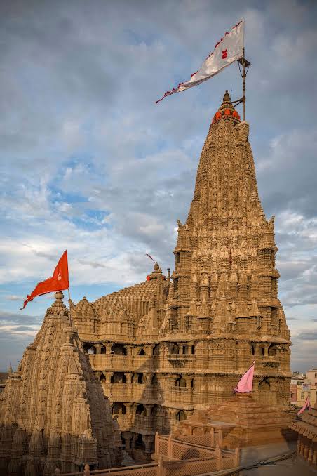 Top 10 Famous Temples in India- World Largest Hindu Temple -_9.1