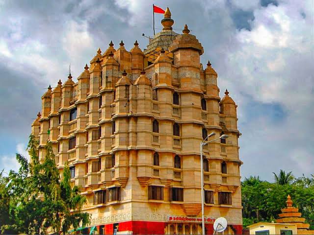 Top 10 Famous Temples in India- World Largest Hindu Temple -_14.1