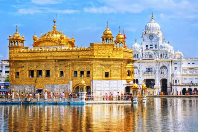 Top 10 Famous Temples in India- World Largest Hindu Temple -_21.1