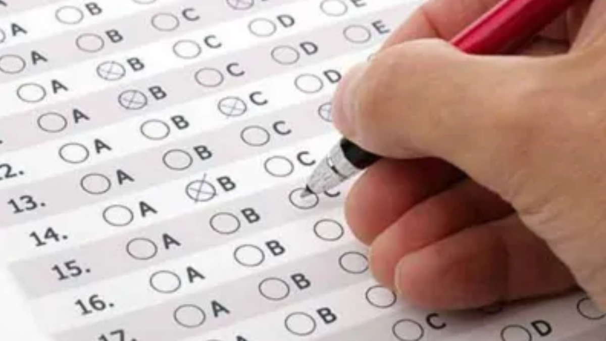 UP Police Computer Operator Question Paper 2025