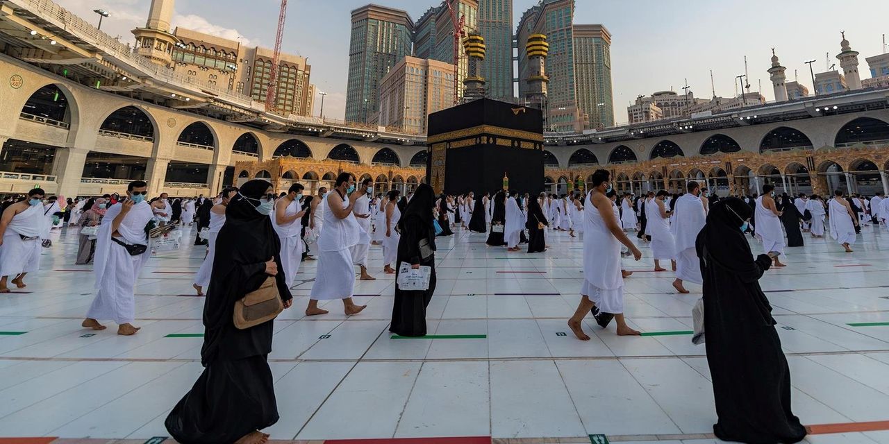 Saudi Arabia ends male guardian requirement for women attending hajj | ஹஜ்ஜில் கலந்து கொள்ளும் பெண்களுக்கான ஆண் பாதுகாவலர் தேவையை சவுதி அரேபியா முடிவுக்கு கொண்டு வருகிறது |_40.1