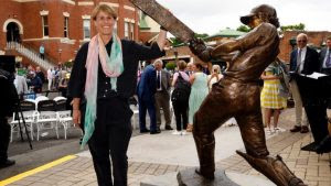 first women cricketer