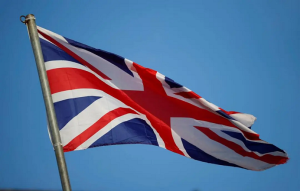 UK net debt passes 100% of GDP for first time since 1961